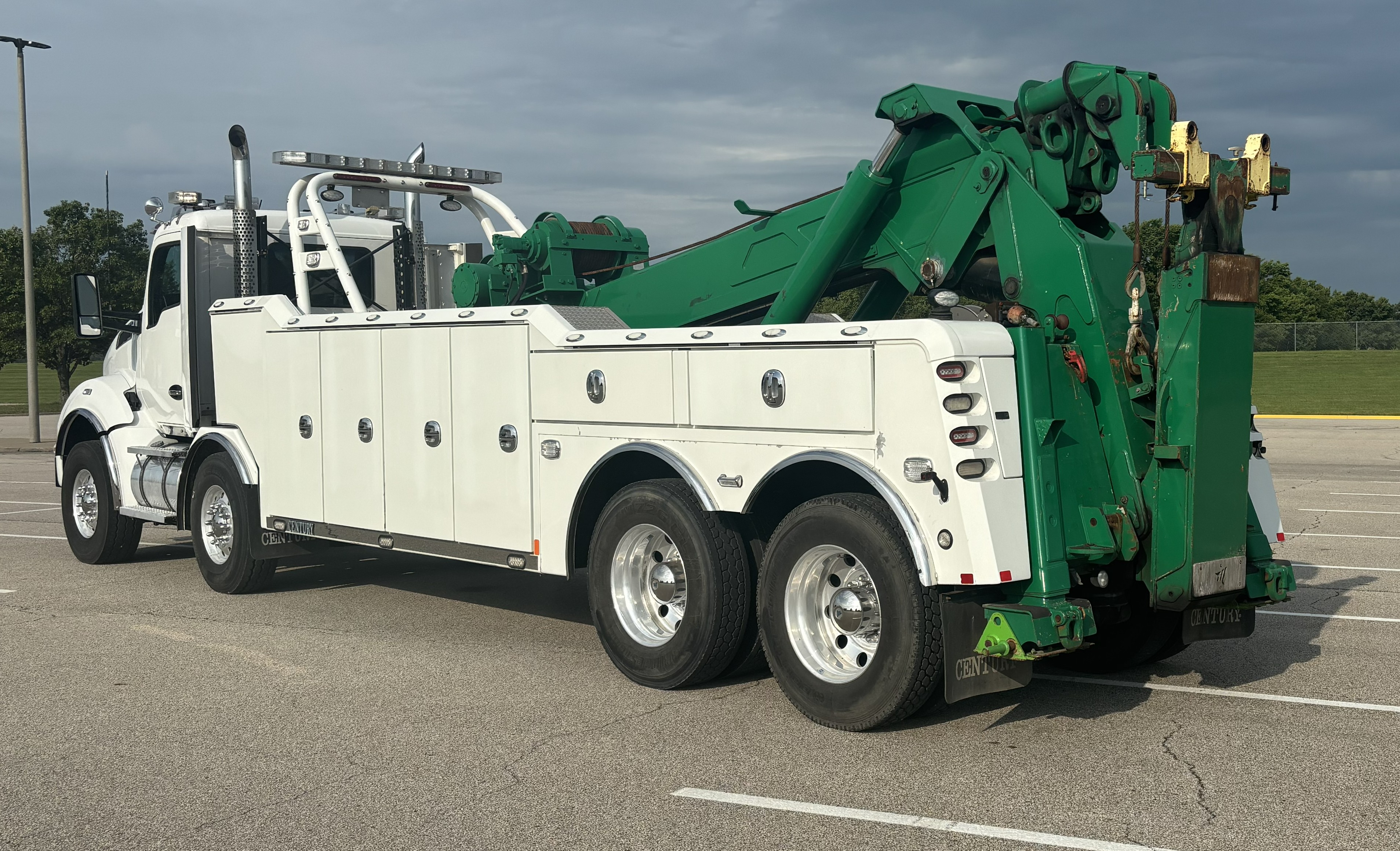 2020 Kenworth T-880 White