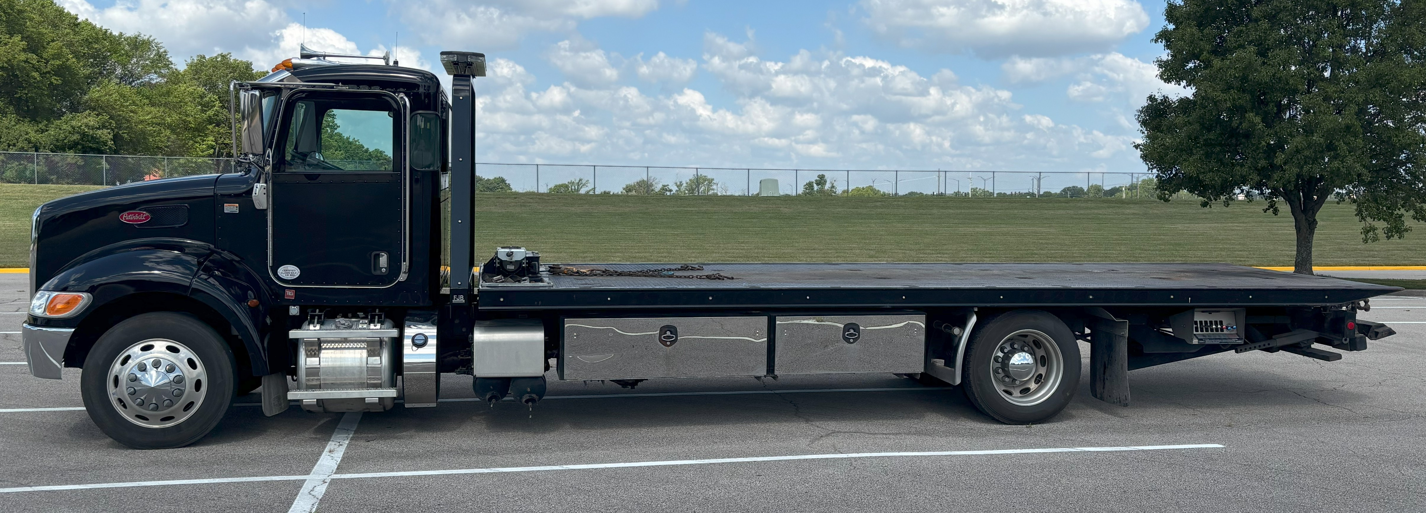 [2020 Kenworth T270 Red]