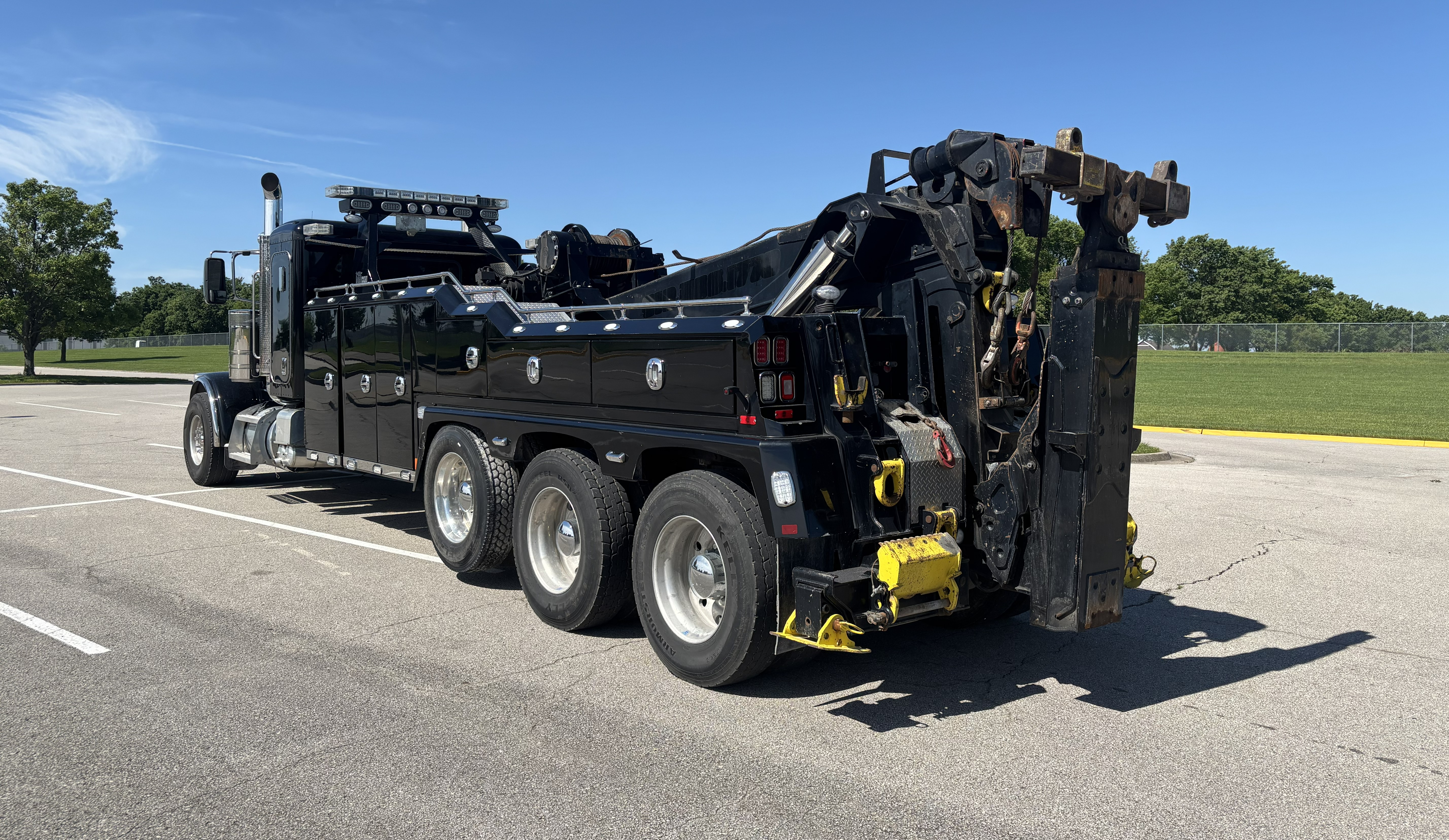 2022 Peterbilt 389 Black