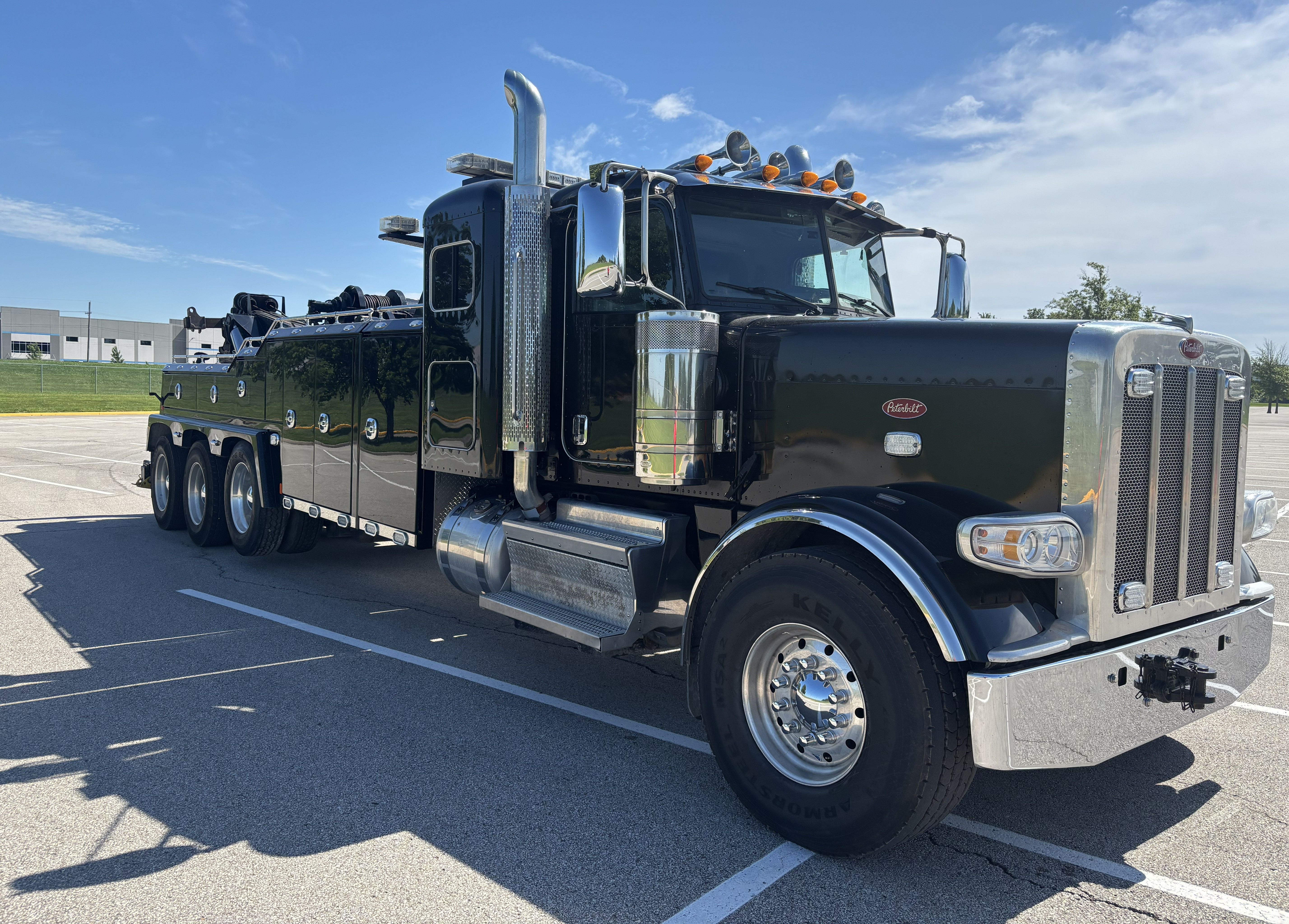 2022 Peterbilt 389 Black