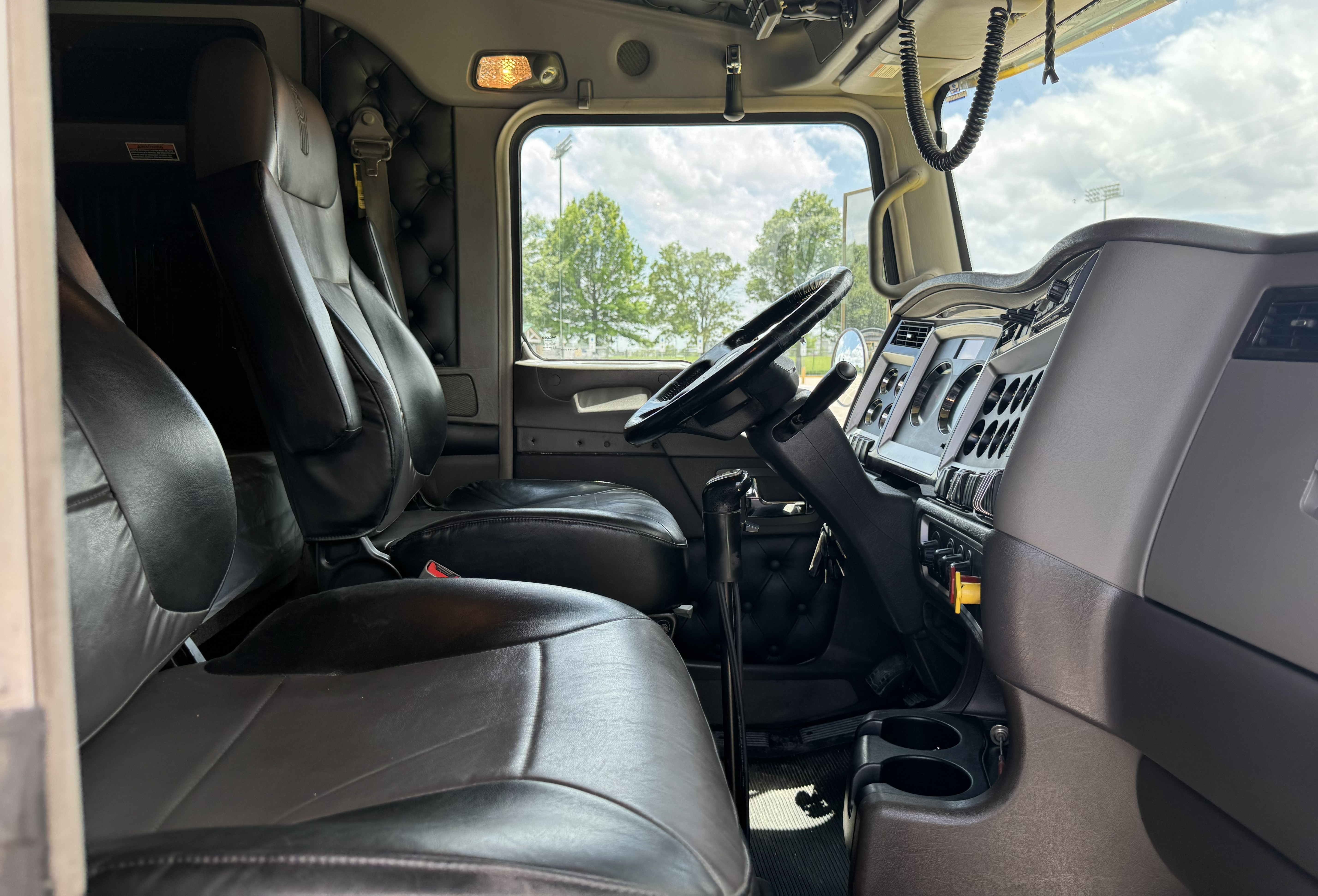 2019 Kenworth W900 Yellow