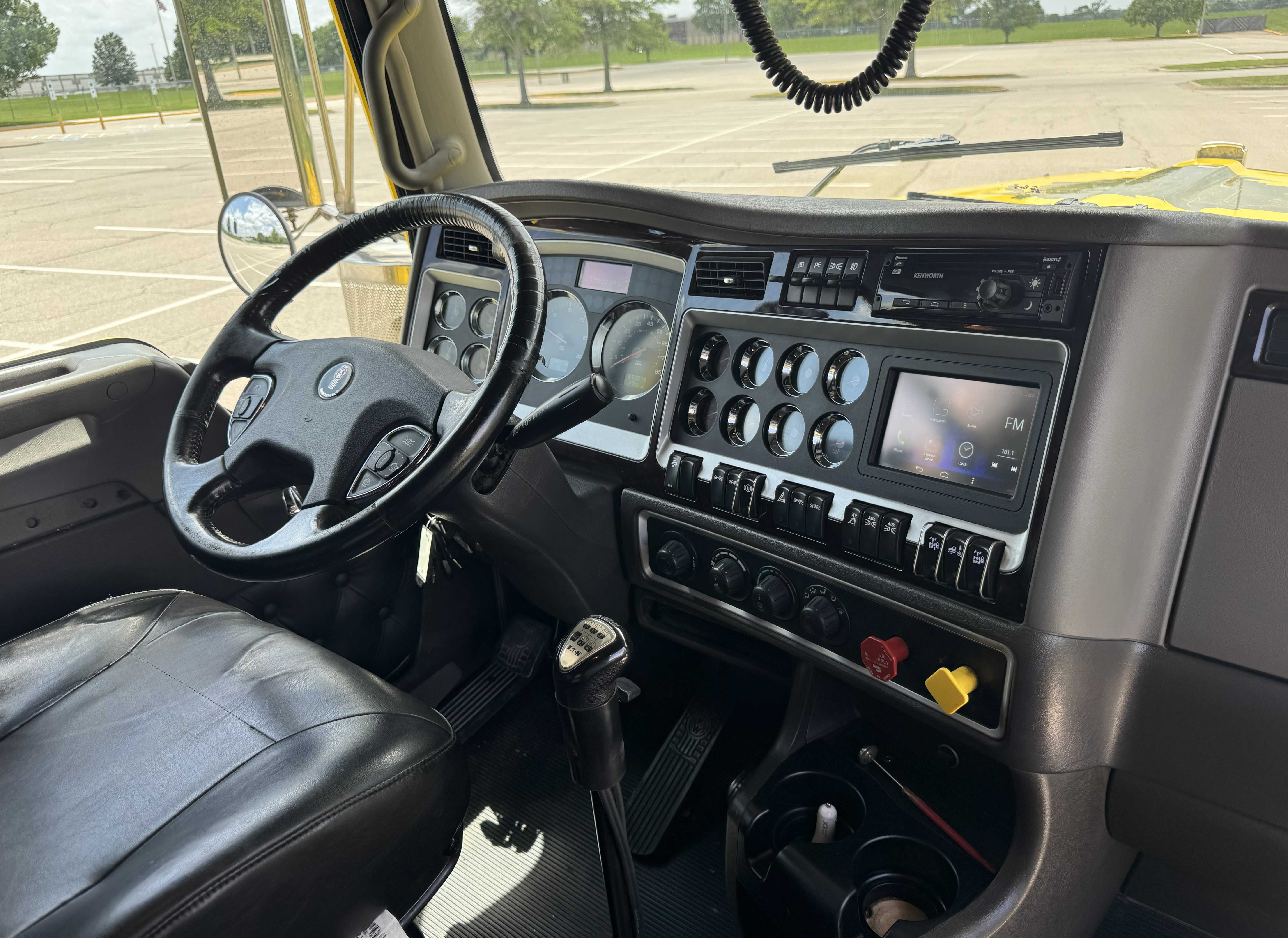 2019 Kenworth W900 Yellow