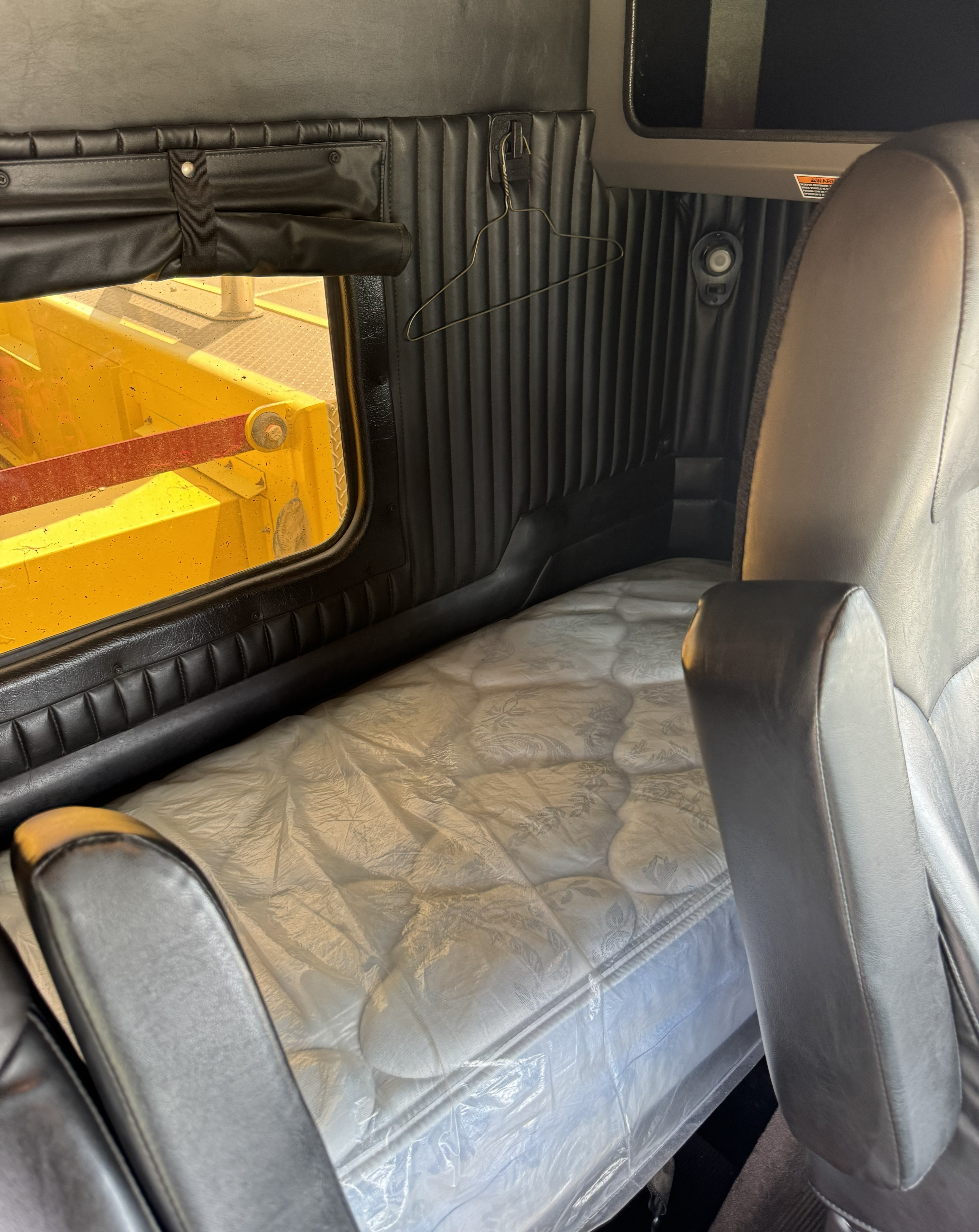 2019 Kenworth W900 Yellow