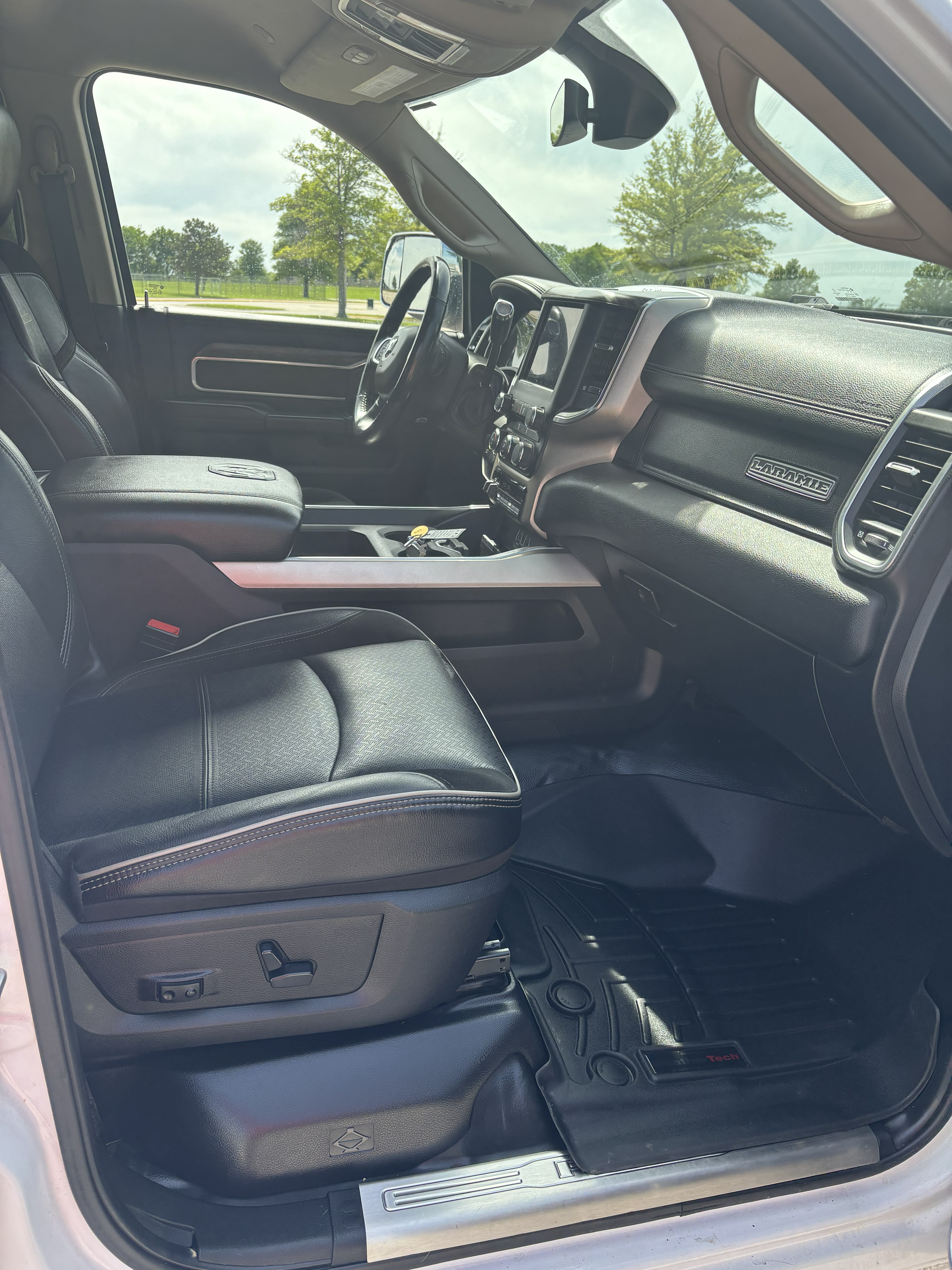 2021 Ram 5500 CC 4x4 Laramie White
