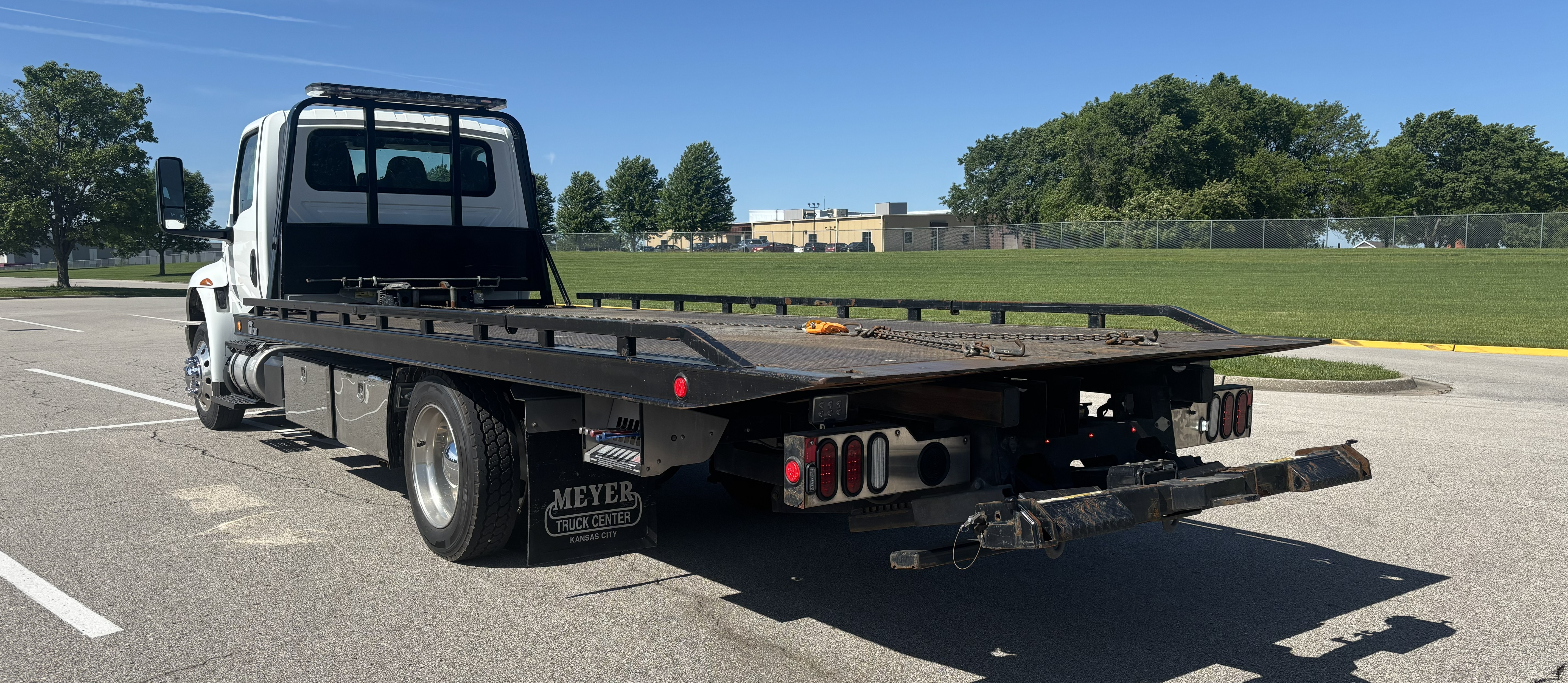 2022 International 4300 White
