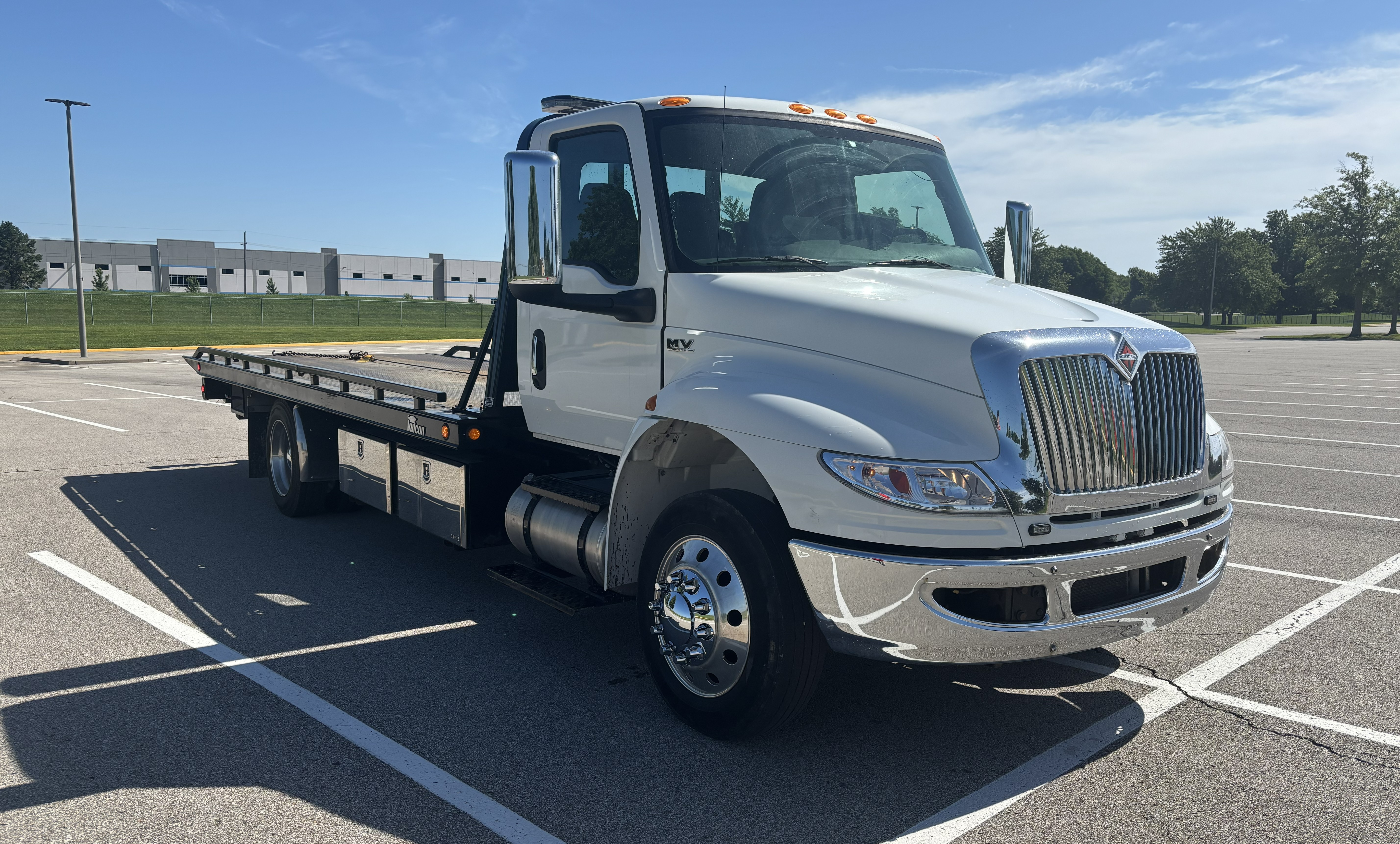 2022 International 4300 White