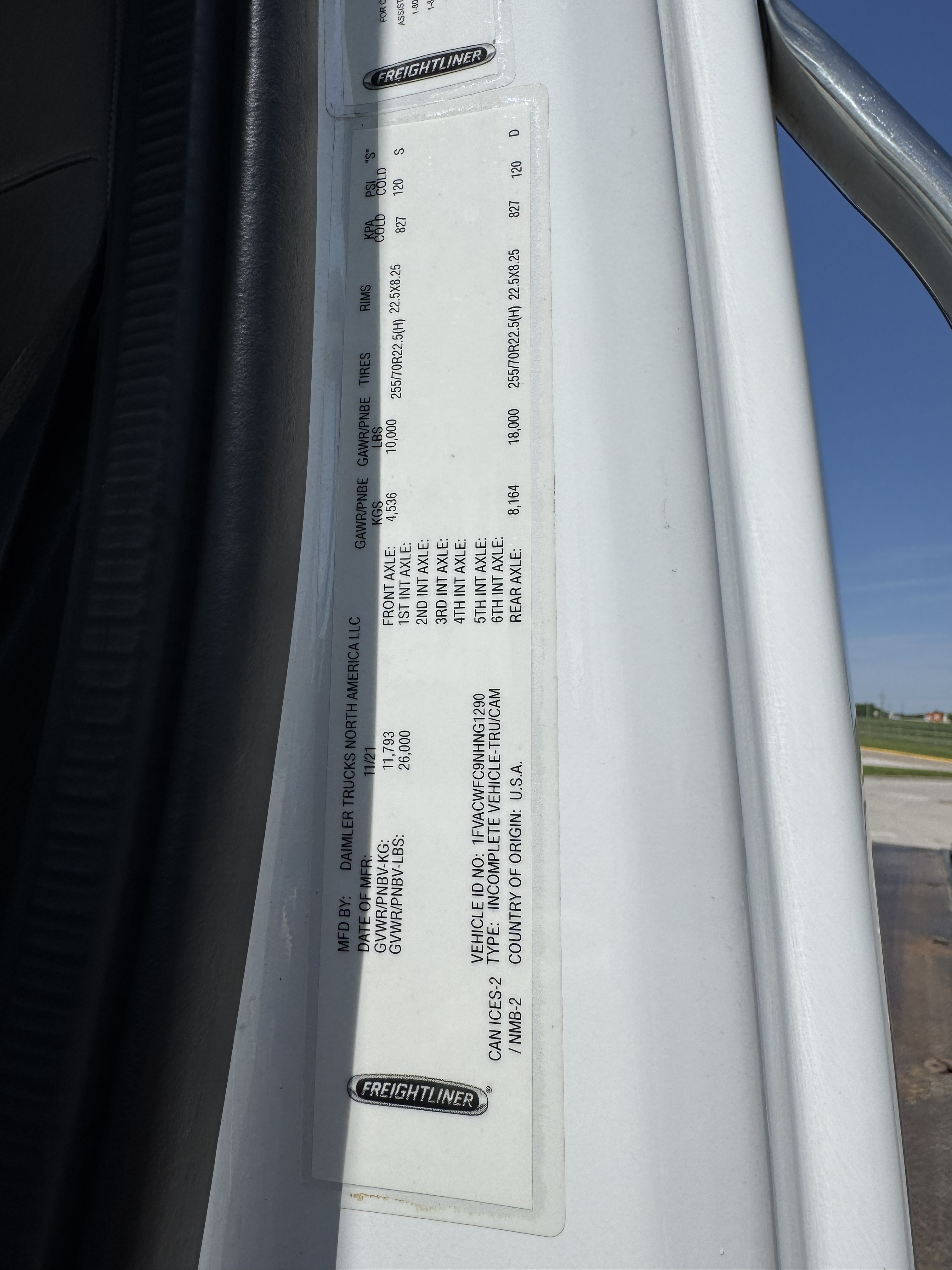 2022 Freightliner M2 White