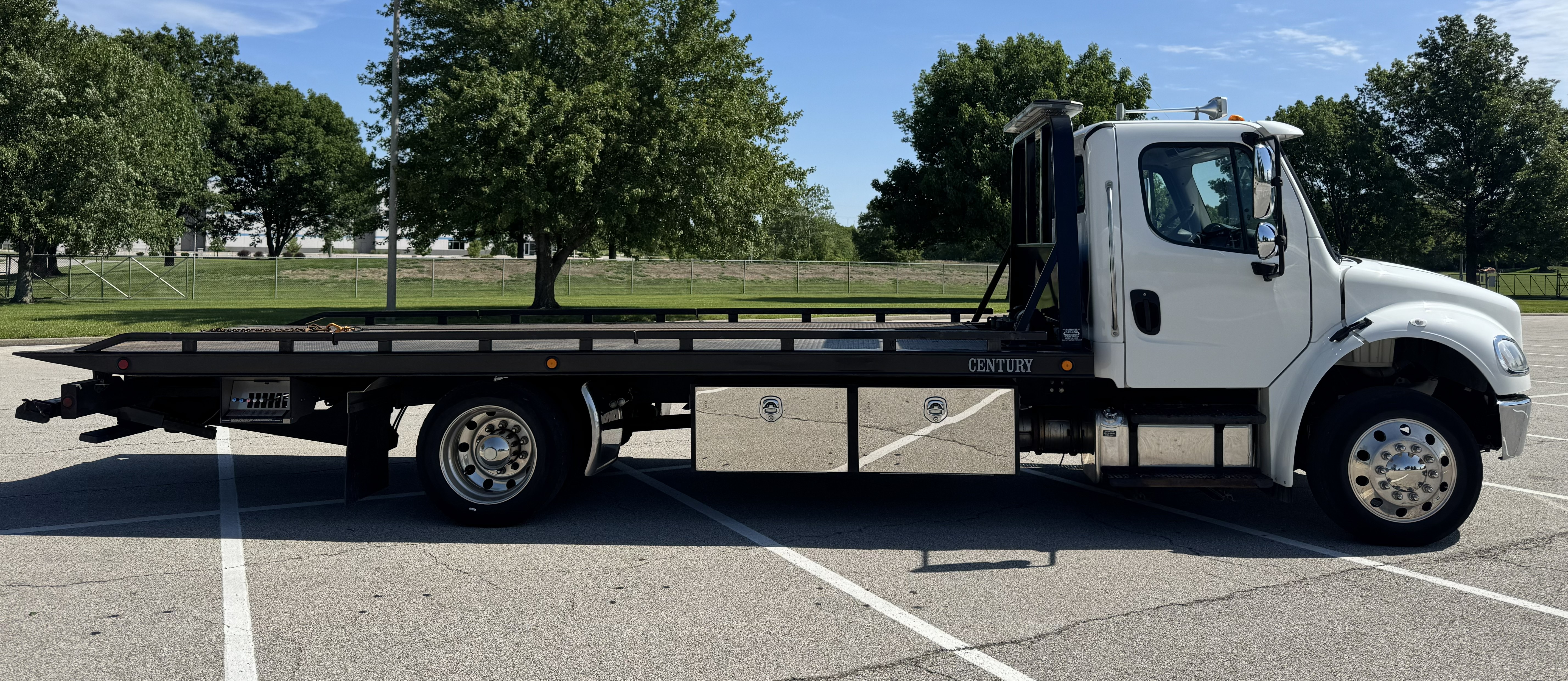 2022 Freightliner M2 White