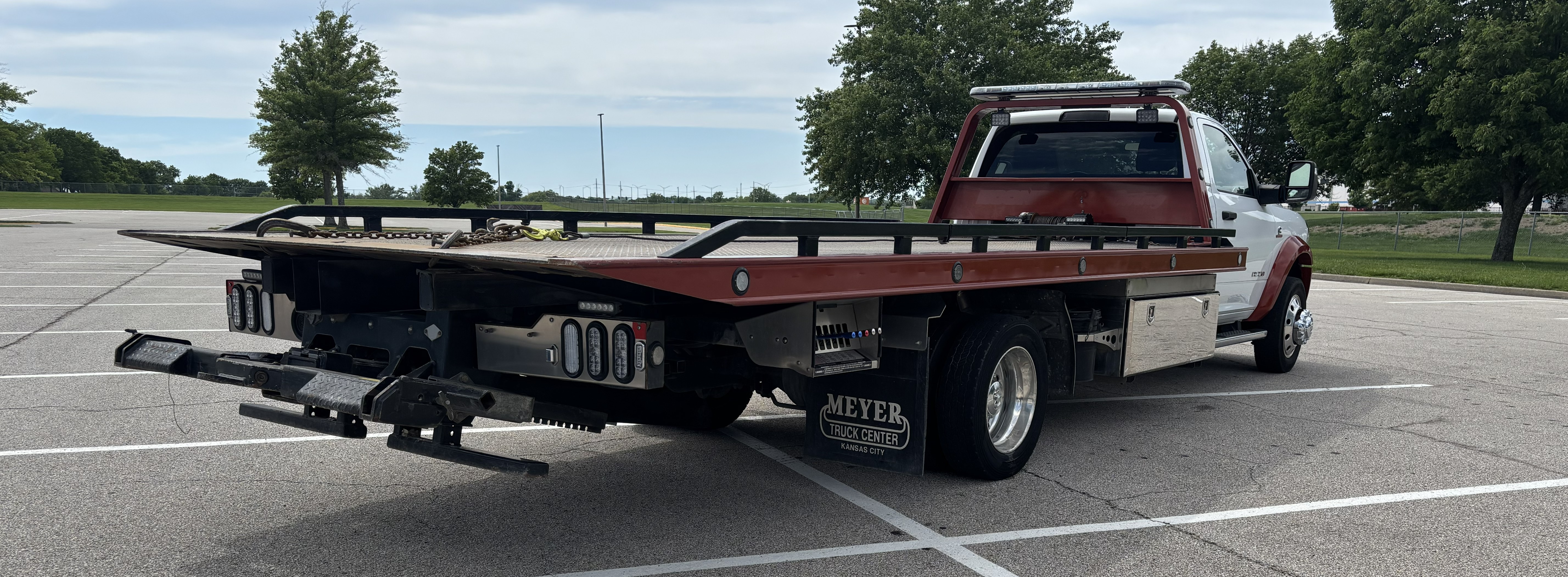 2024 Ram 5500 White/Orange