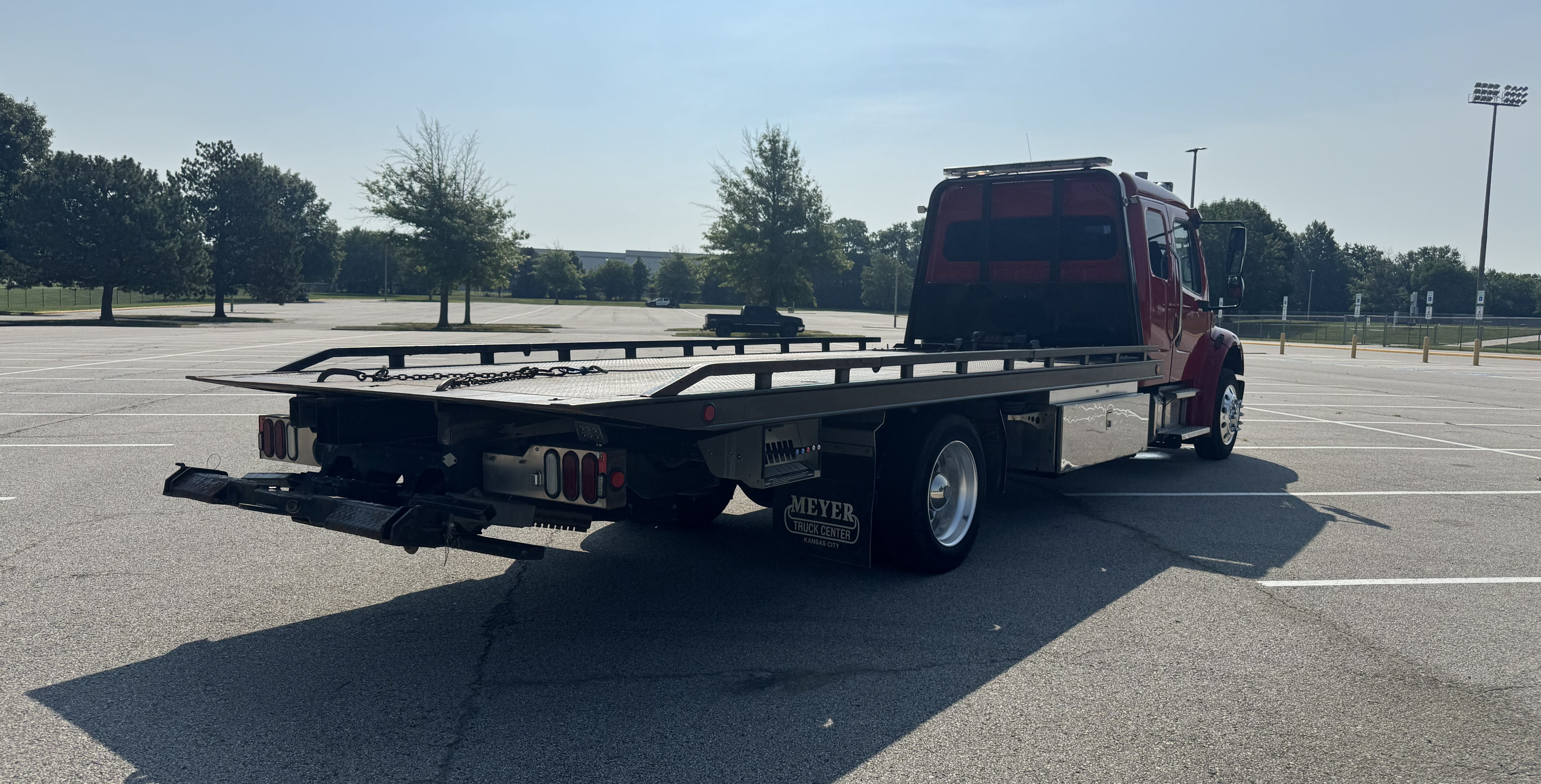 2022 Freightliner M2 Extended Cab Red