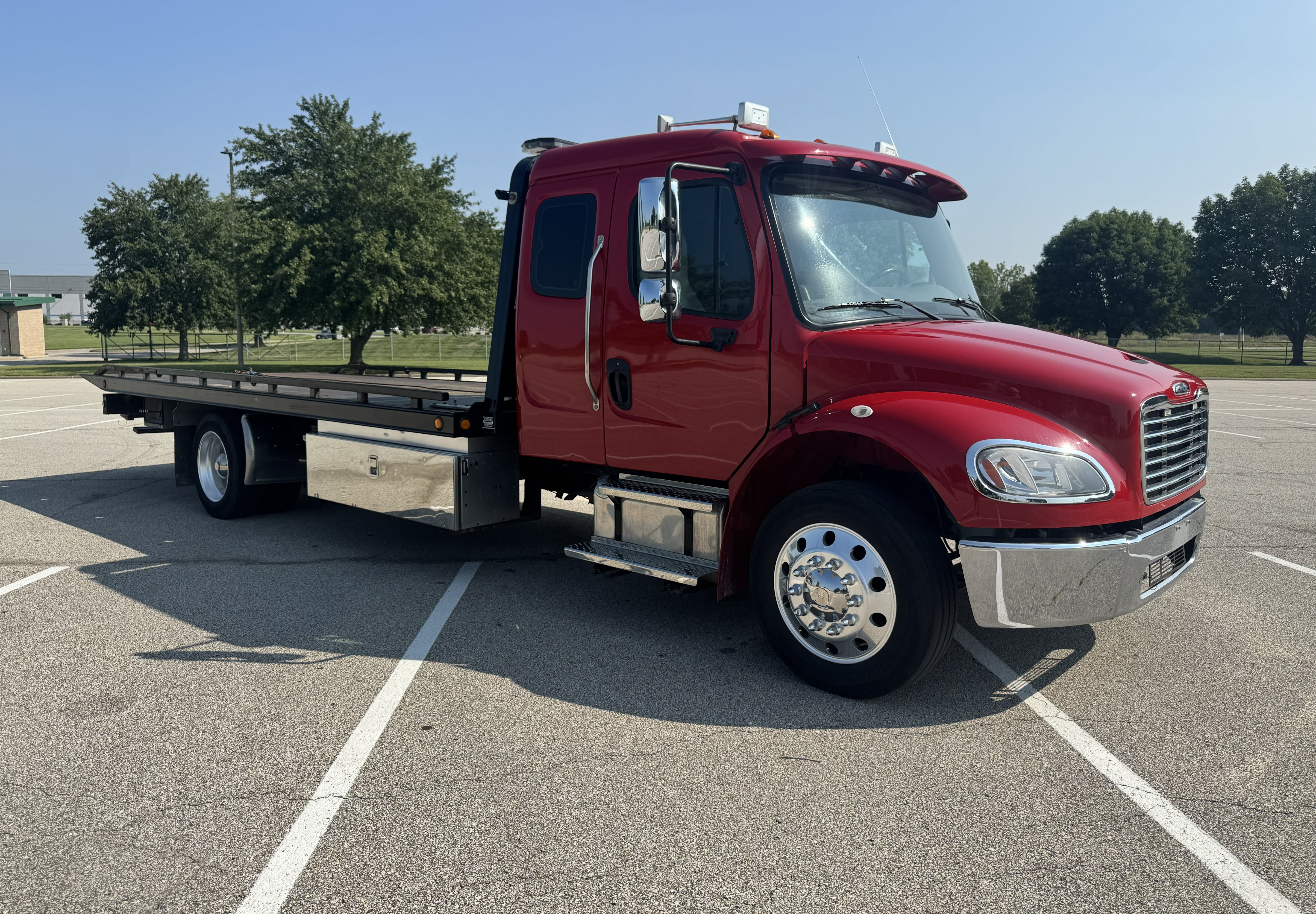 2022 Freightliner M2 Extended Cab Red