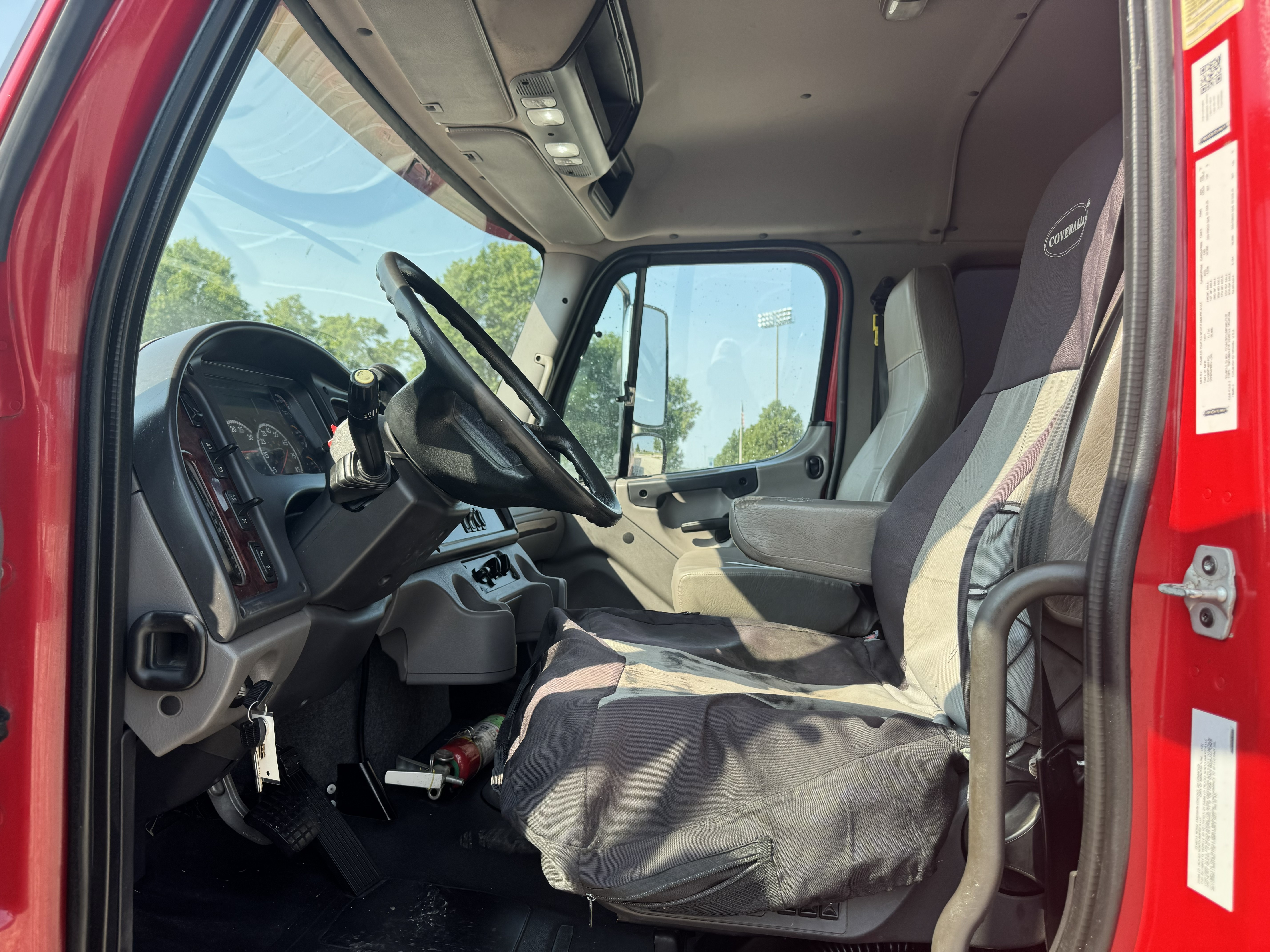 2022 Freightliner M2 Extended Cab Red