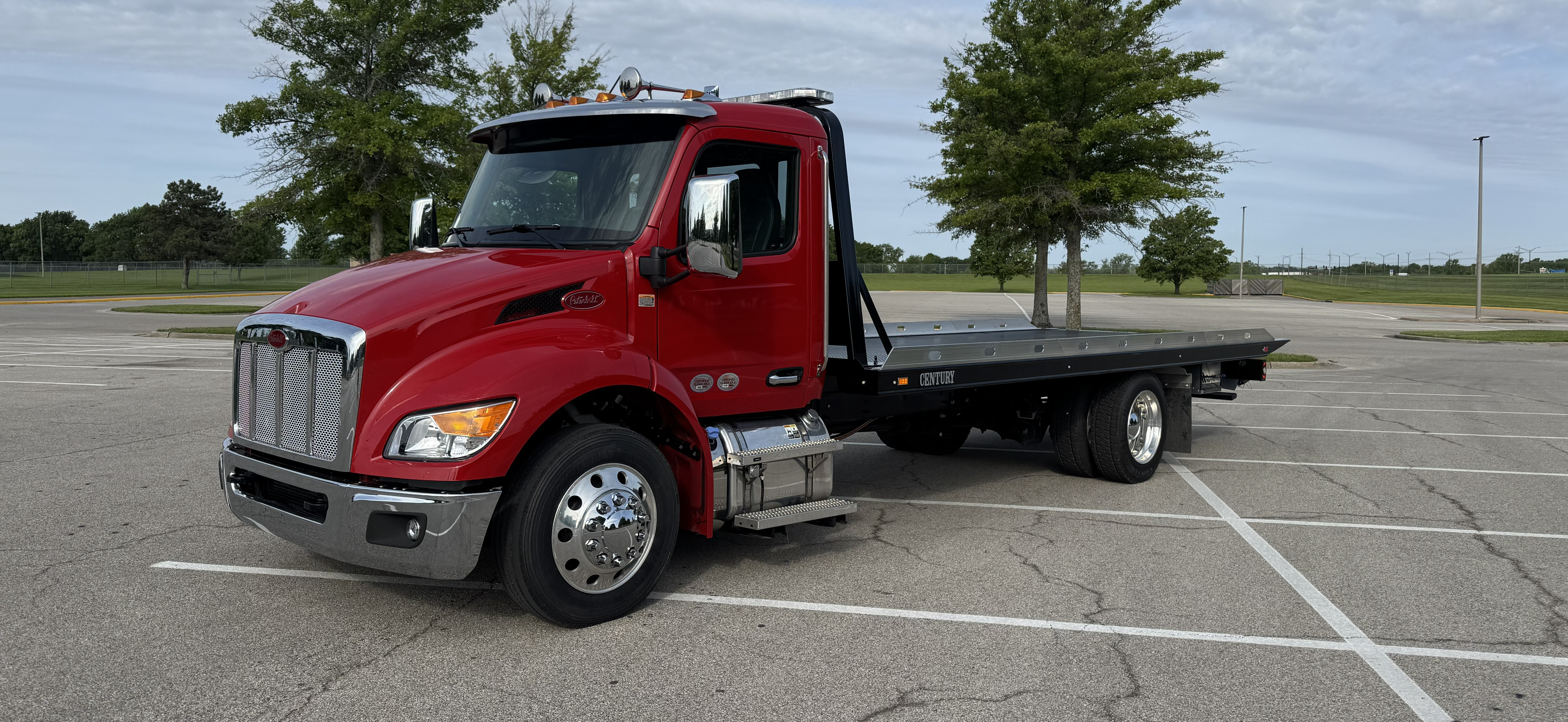 [2025 Peterbilt 536 Red]