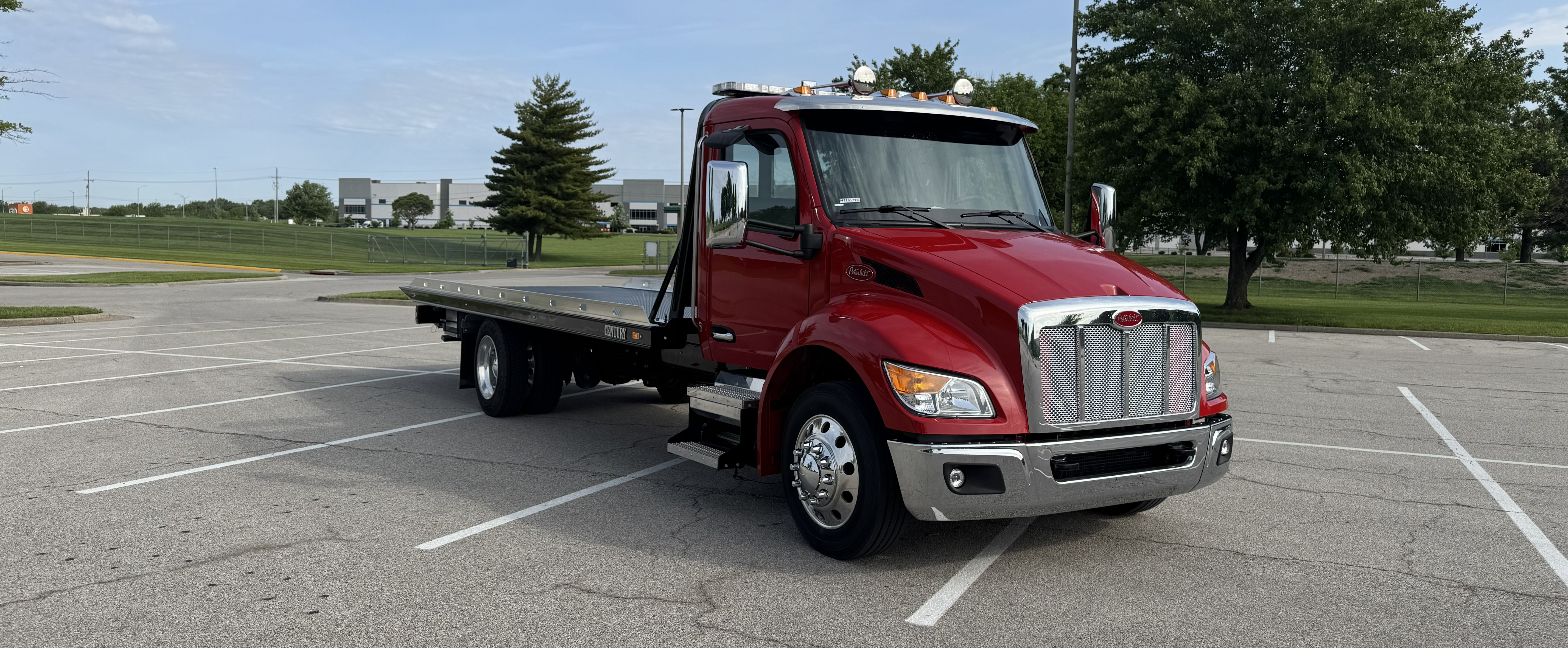 2025 Peterbilt 536 Red