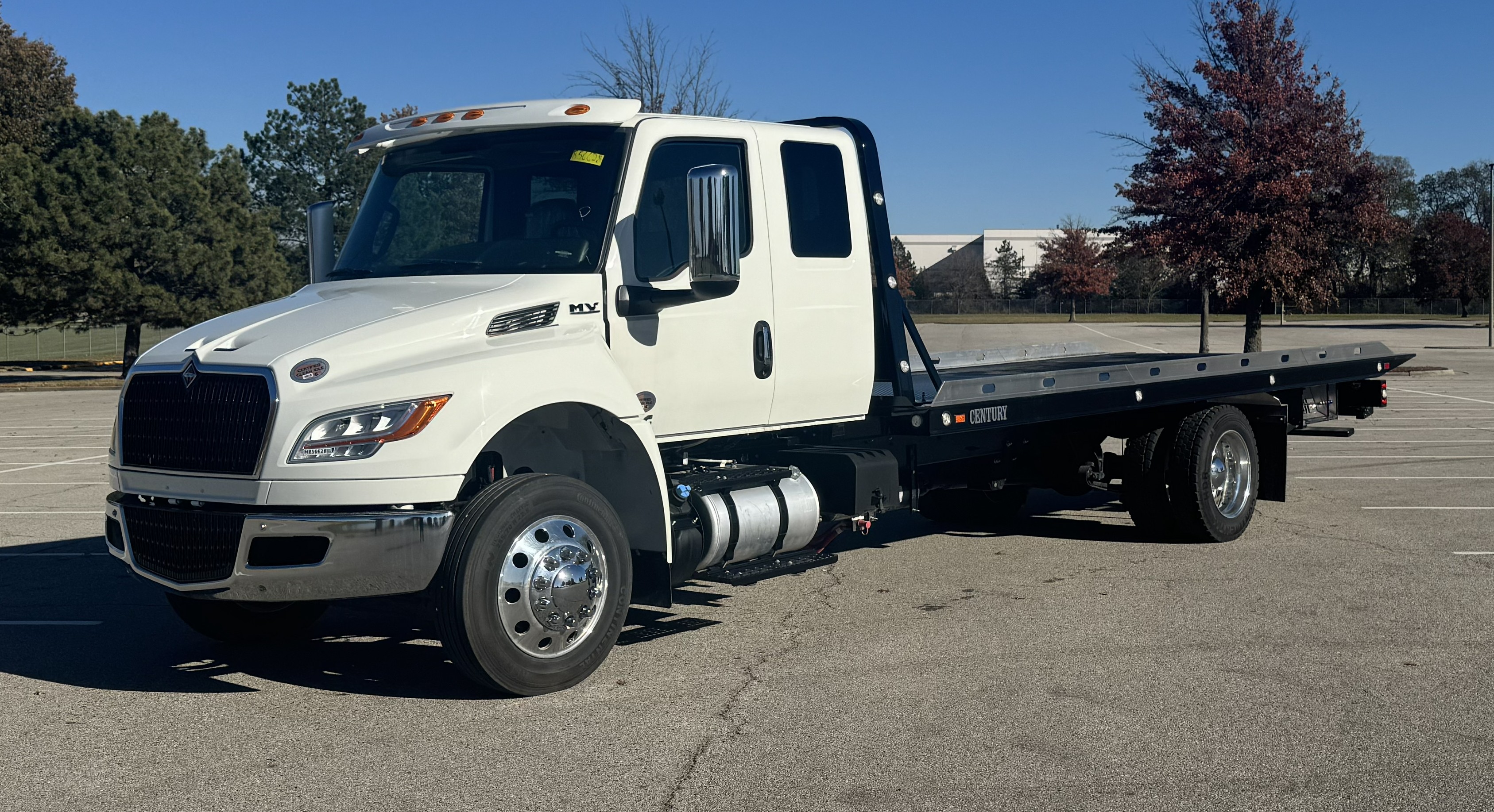 [2025 International MV-X White]