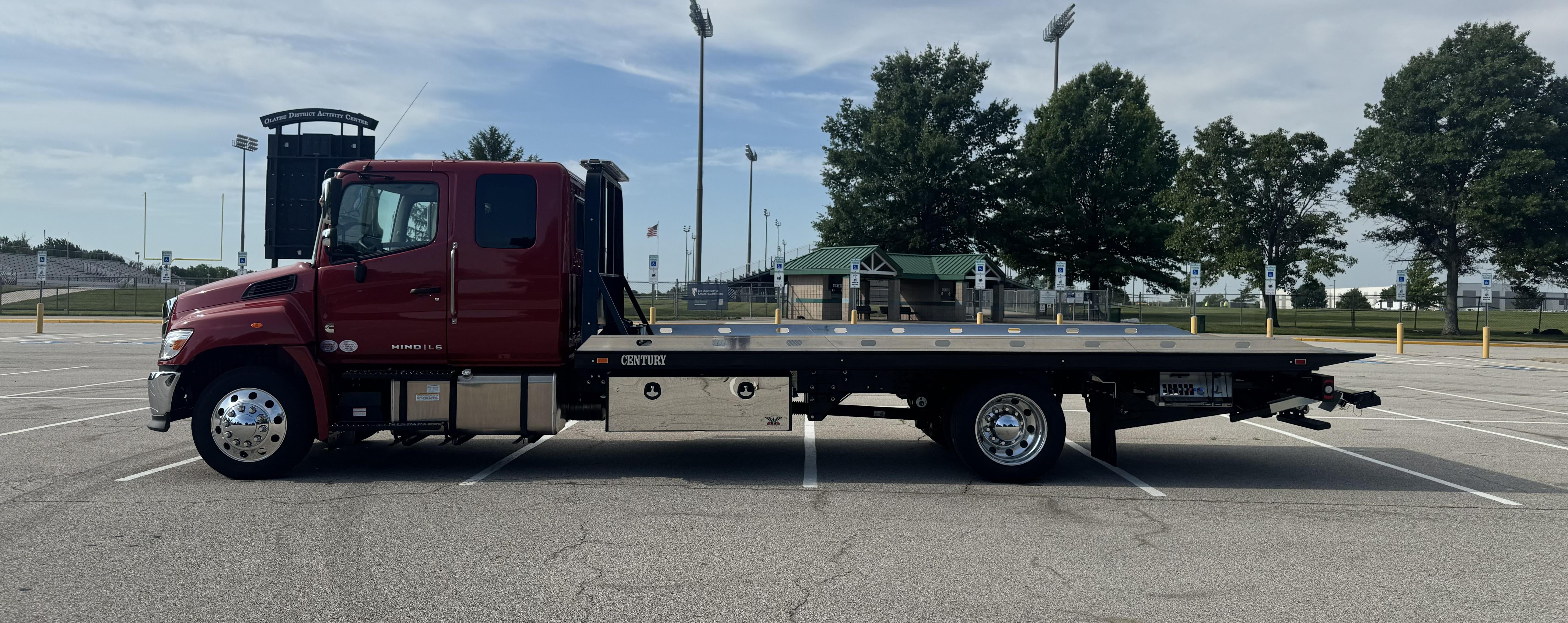 2025 Hino L6 Red