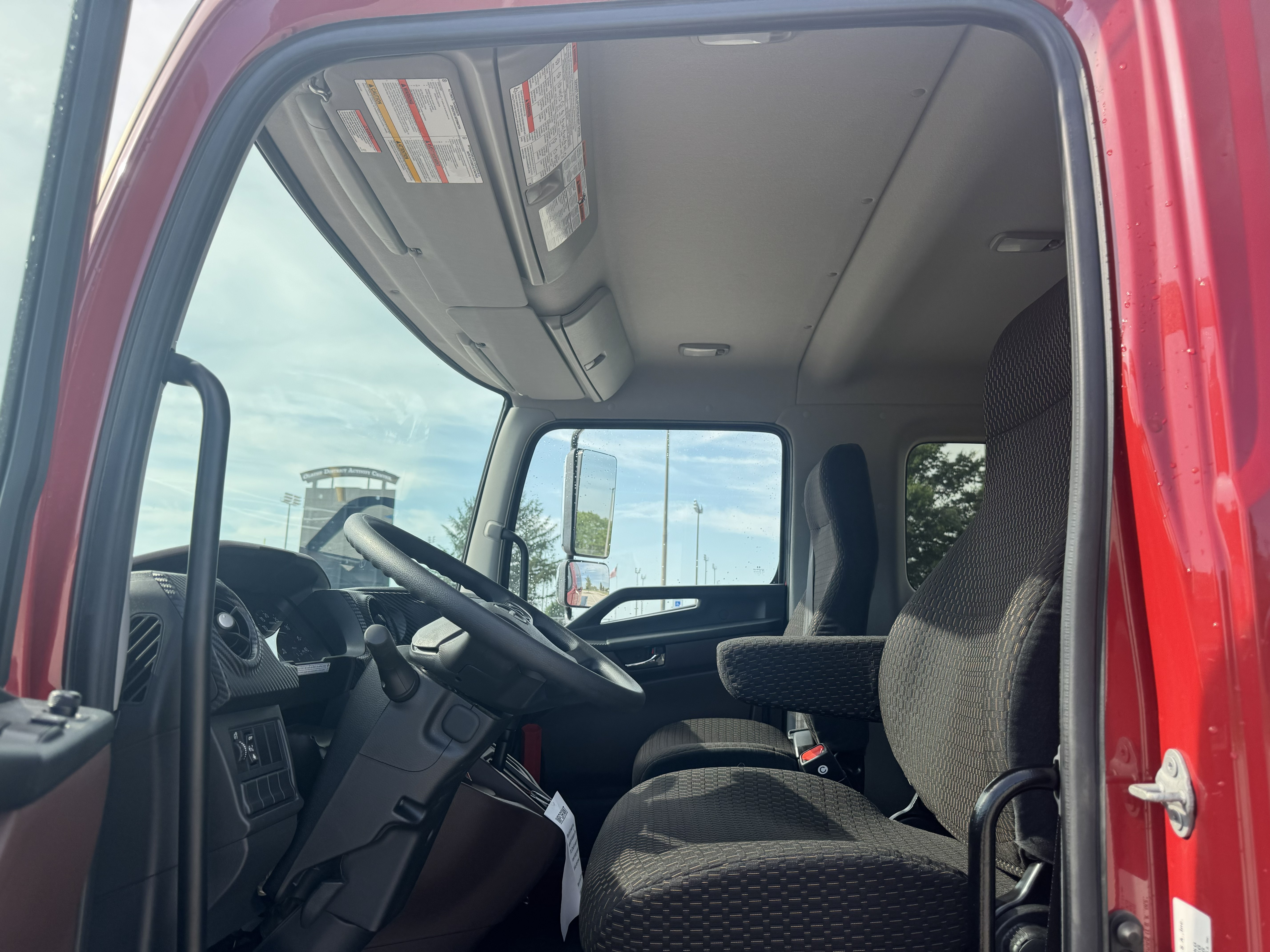 2025 Hino L6 Red