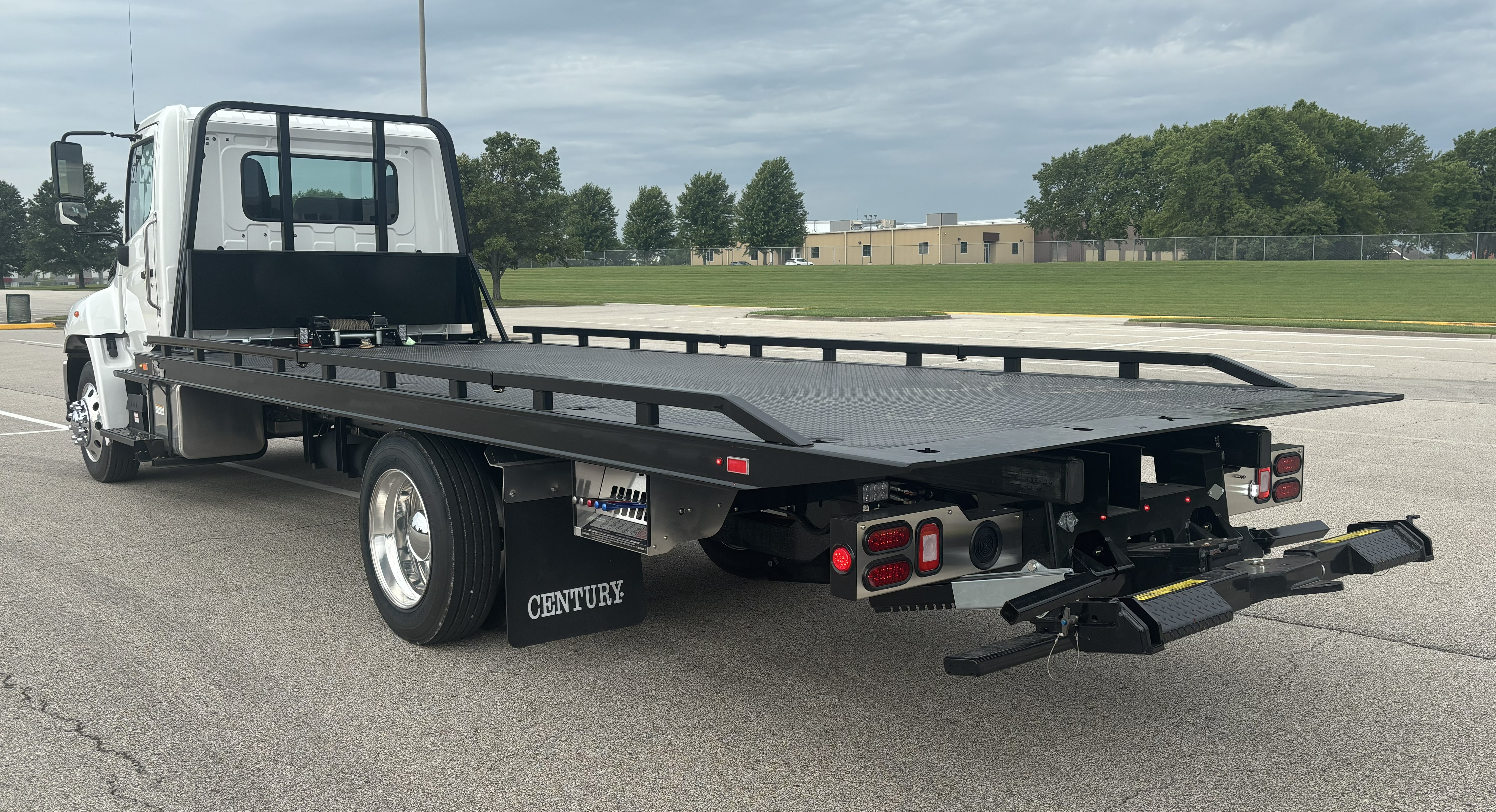 2025 Hino L6 White