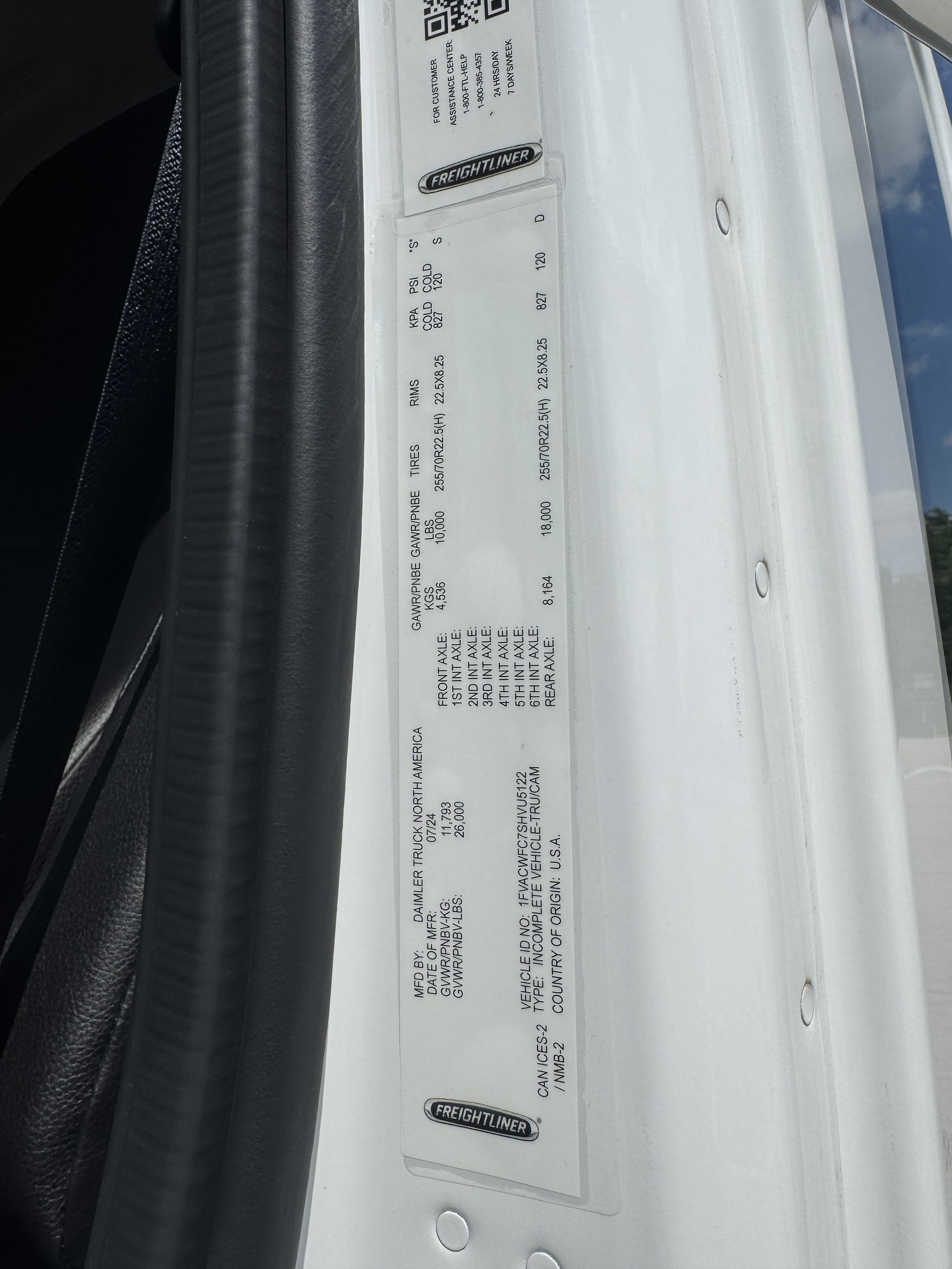 2025 Freightliner M2 Extended Cab White